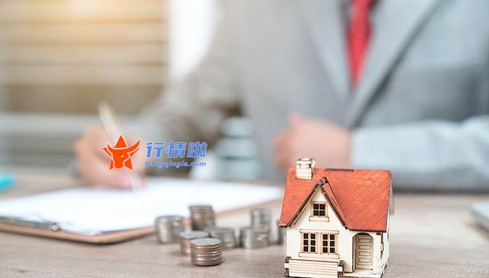 明天最新股市消息新闻 首批偏股基金二季报出炉，加仓新能源赛道