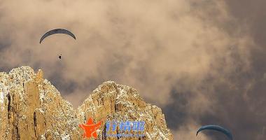 近期股市大盘分析_“喝酒吃药”行情再起，沪指下跌0.53%